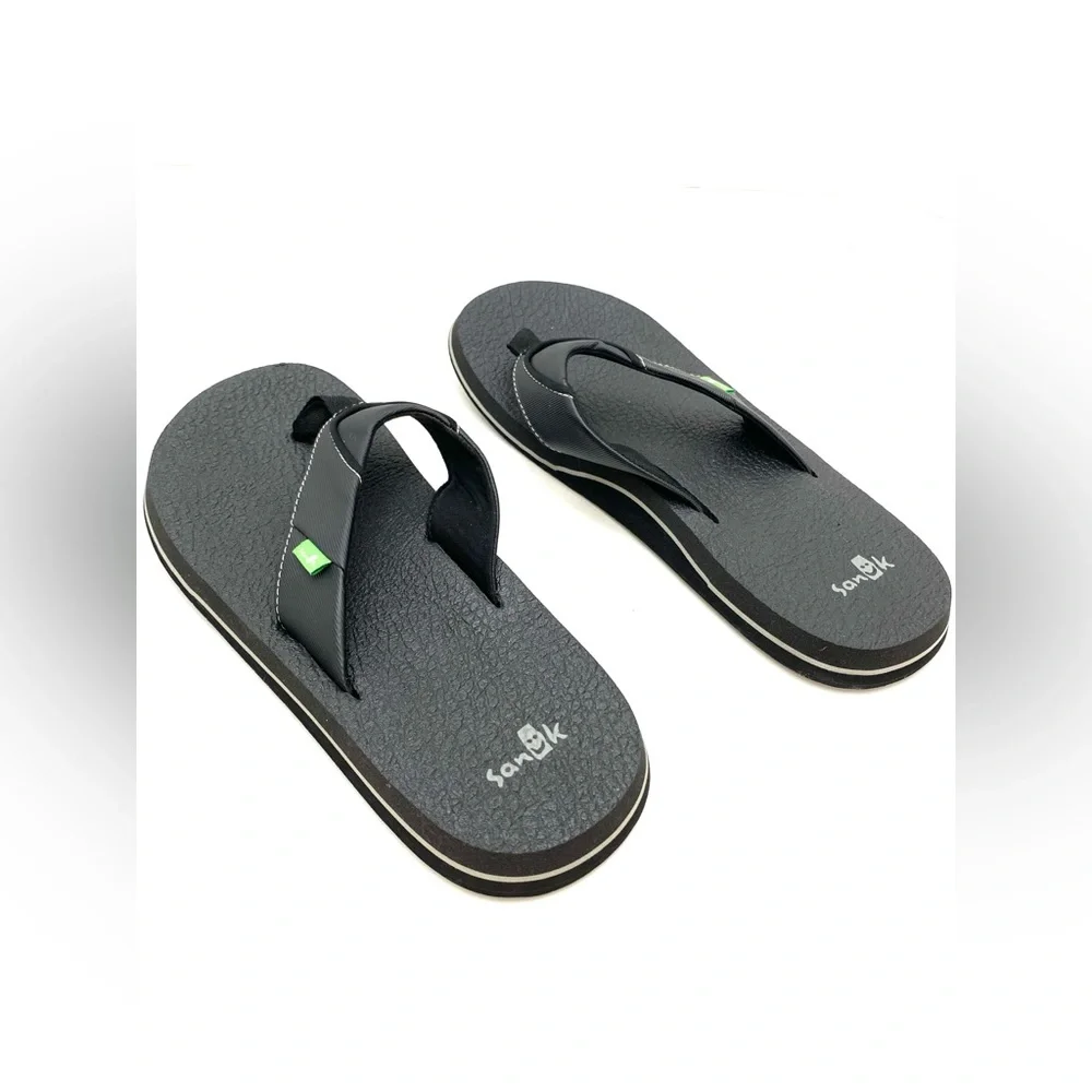 Sanuk brand description